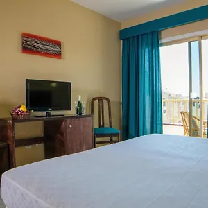 3* Hotell Aeropuerto Sur